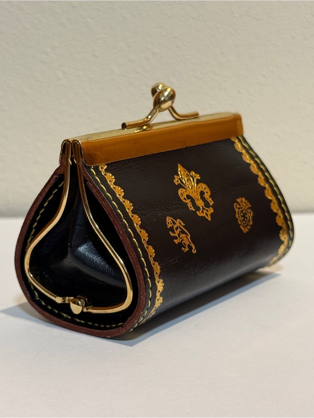 Vintage Fleur de Lis Kiss-Lock Coin Purse in Black and Gold Made in Italy